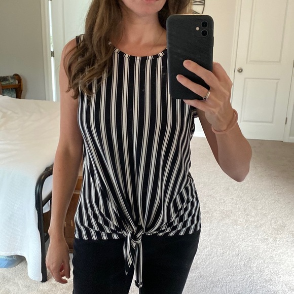 Adrianna Papell Striped Tie-front Sleeveless Top - Picture 1 of 4
